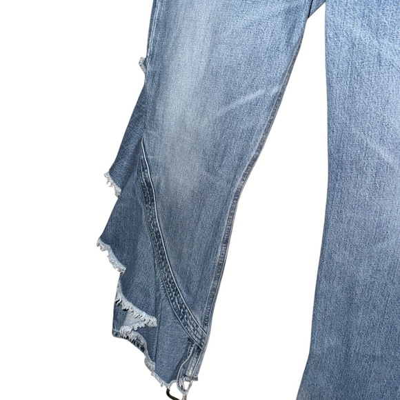 Women's Blue Jeans with ruffle leg. Size 28. - Picture 4 of 5